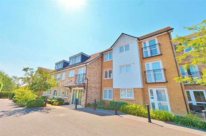 2 Bedroom Flat For Sale In Reedham Road, Burnham, SL1