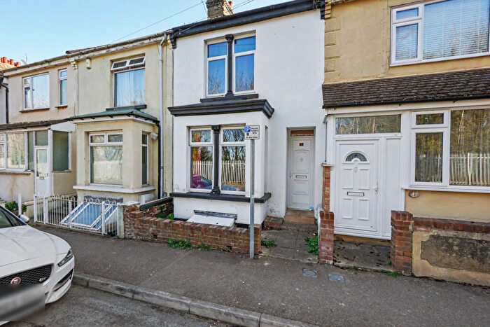 4 Bedroom Terraced House To Rent In Rosebery Road, Gillingham, ME7