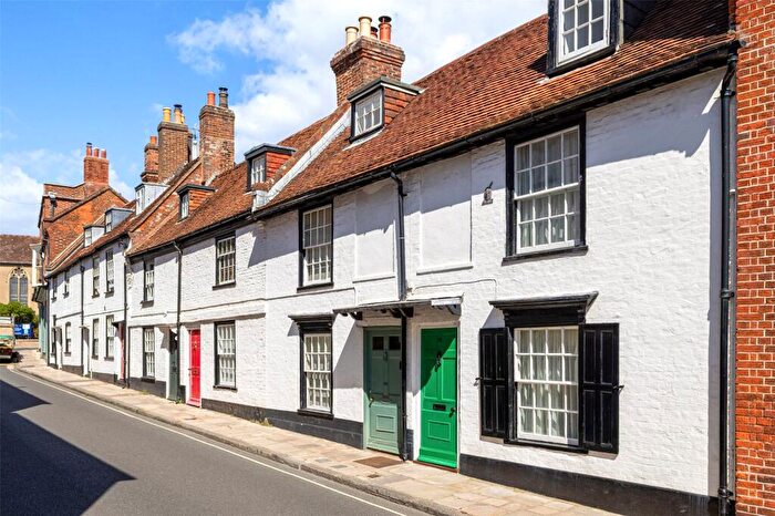 3 Bedroom House For Sale In Church Lane, Lymington, Hampshire, SO41