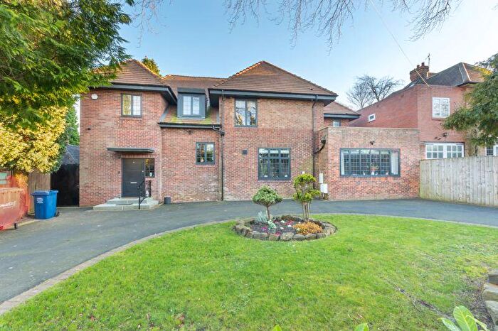 6 Bedroom Link Detached House To Rent In Montagu Avenue, Gosforth, Newcastle Upon Tyne, NE3