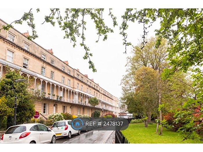 2 Bedroom Flat To Rent In Oakfield Road, Clifton, Bristol, BS8