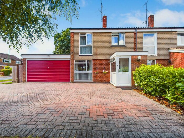 3 Bedroom End Of Terrace House For Sale In Corsletts Avenue, Broadbridge Heath, Horsham, RH12