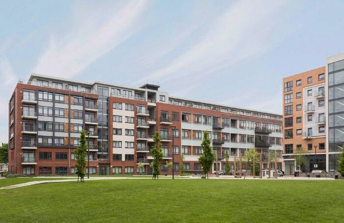 2 Bedroom Flat To Rent In Larden Road, London, W3