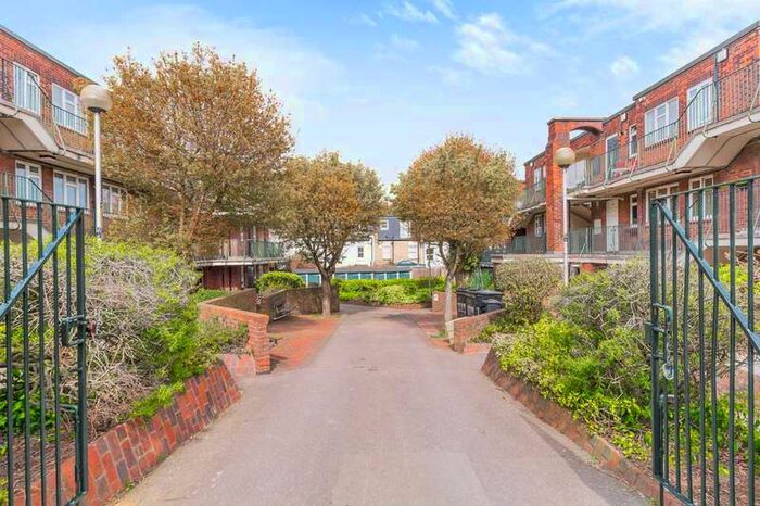1 Bedroom Flat To Rent In Valette Court, Muswell Hill, N10