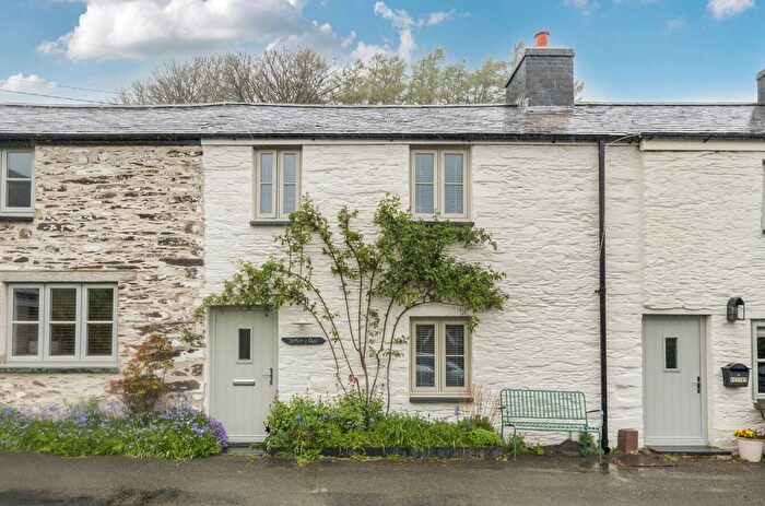 2 Bedroom Terraced House For Sale In Abercegir, Machynlleth, Powys, SY20