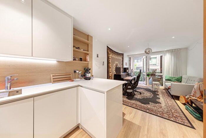 1 Bedroom Apartment For Sale In Rivulet Apartments, Devan Grove, N4