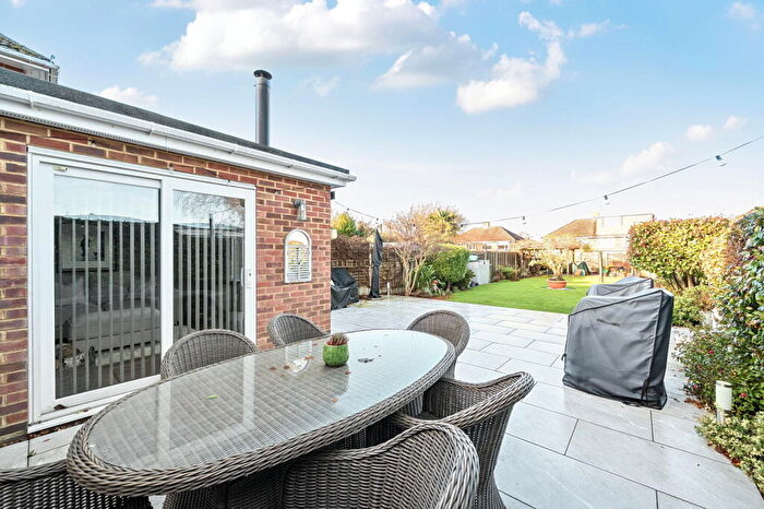 4 Bedroom Semi Detached House For Sale In Beautifully Extended Family Home - Maidstone Road, ME8