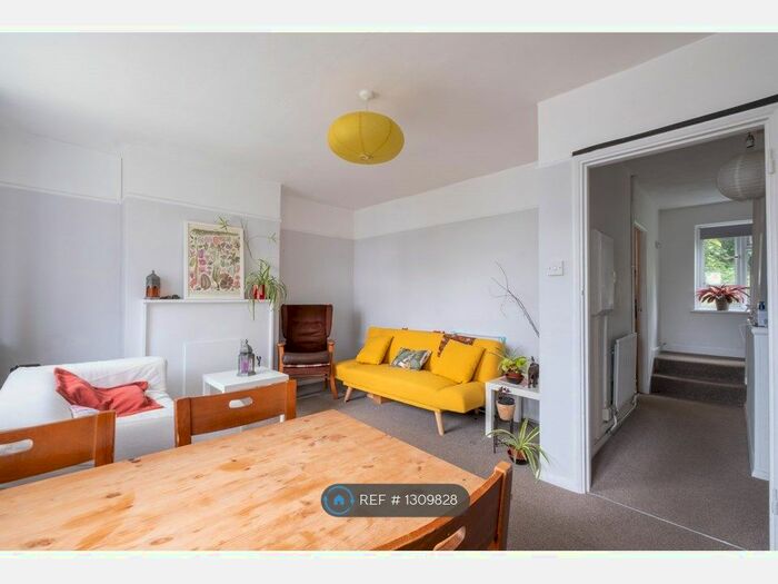 2 Bedroom Maisonette To Rent In Dartmouth Road, London SE23