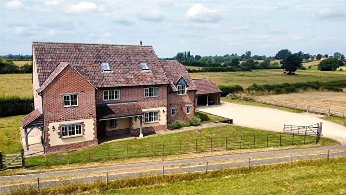 6 Bedroom Detached House For Sale In Trowbridge Road, Seend, SN12