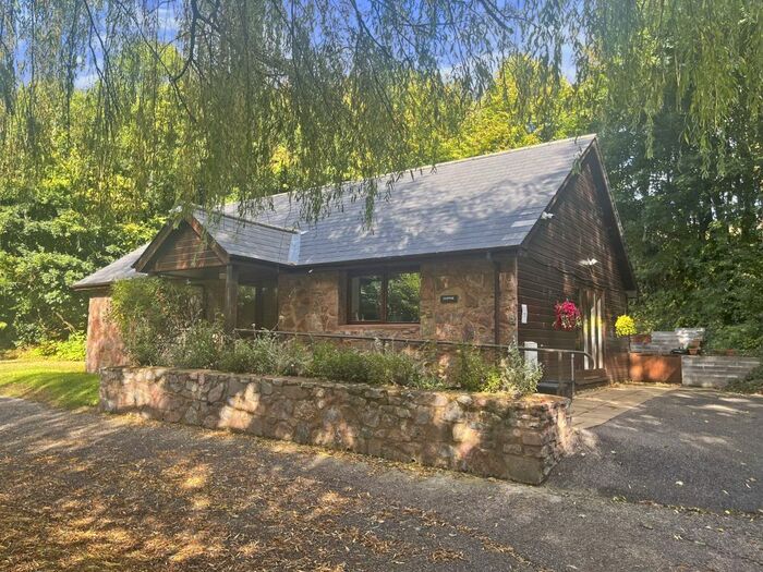 2 Bedroom Mobile/park Home For Sale In Whipcott Water Cottages, Holcombe Rogus, Wellington, TA21