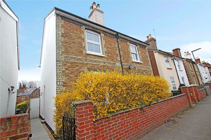 2 Bedroom Semi-Detached House To Rent In Markenfield Road, Guildford, GU1