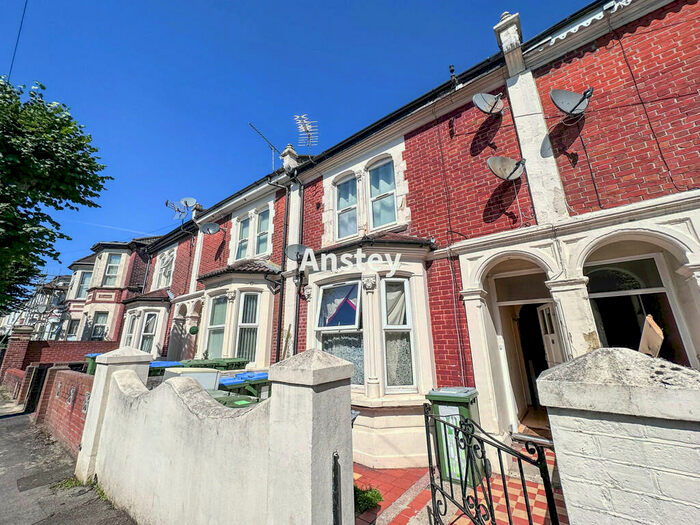 1 Bedroom Flat To Rent In Denzil Avenue, Southampton, SO14