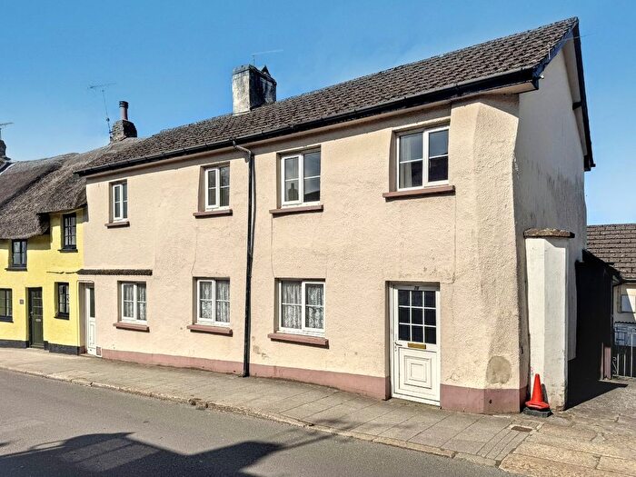 3 Bedroom End Of Terrace House For Sale In Bridge Street, Hatherleigh, Okehampton, EX20
