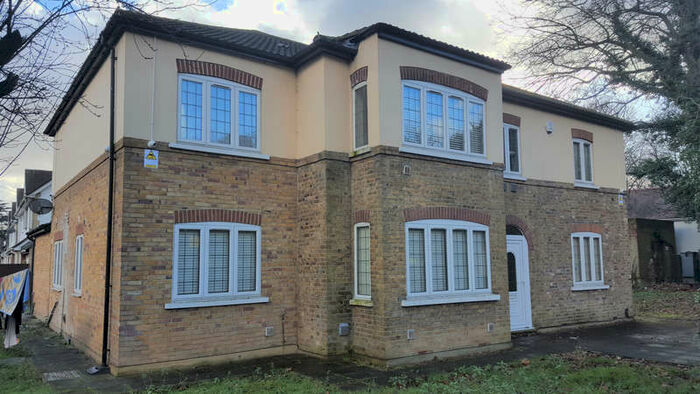 1 Bedroom Flat To Rent In High Street, Cranford, TW5