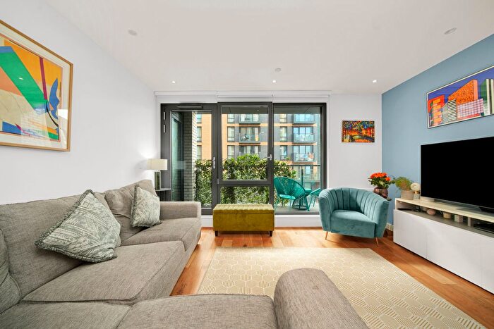 2 Bedroom Flat For Sale In Titanium Point, Palmers Road, London, E2