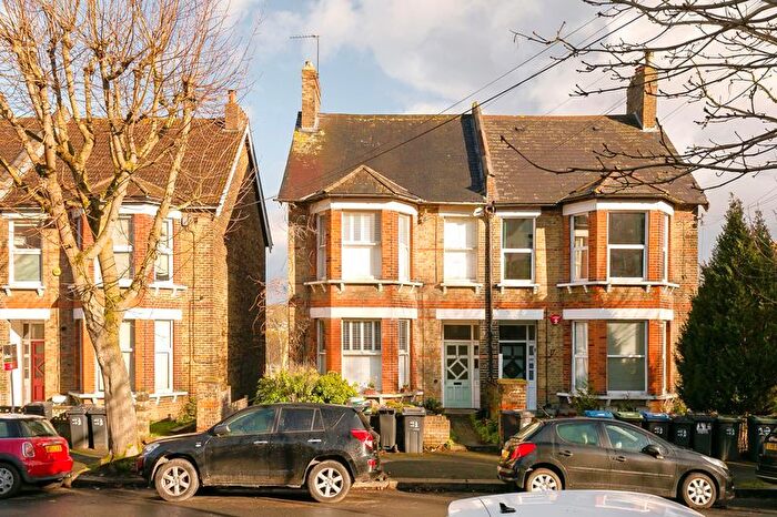 2 Bedroom Flat For Sale In Avondale Road, South Croydon, CR2