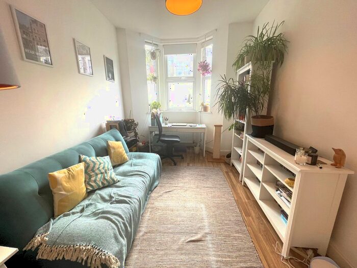1 Bedroom Flat To Rent In Glynn Road, Hackney, E5
