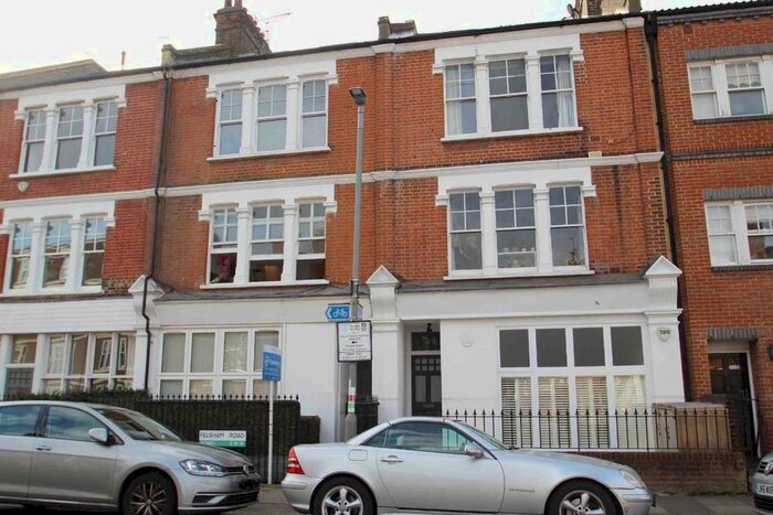 2 Bedroom Flat To Rent In Felsham Road, London SW15