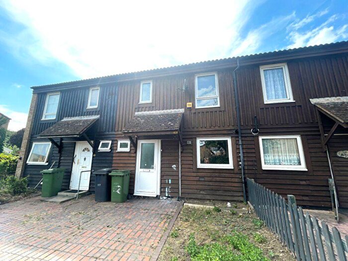 3 Bedroom Terraced House To Rent In Bifield, Orton Goldhay, Peterborough, PE2
