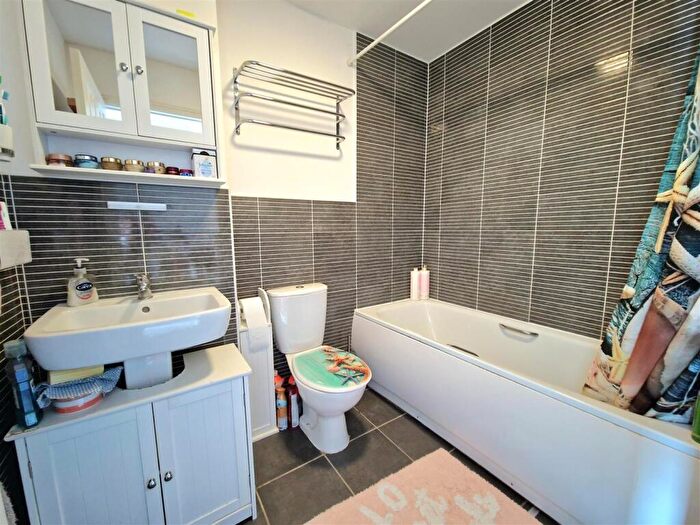2 Bedroom Terraced House For Sale In Brooklands Avenue, Wixams, Bedford, MK42