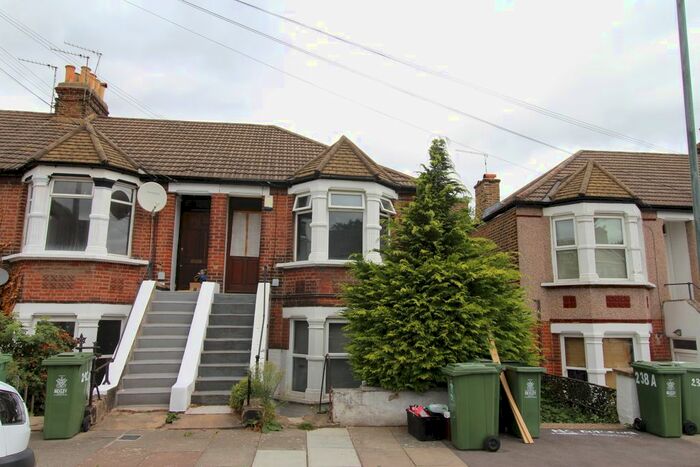2 Bedroom Maisonette To Rent In Riverdale Road, Erith, DA8