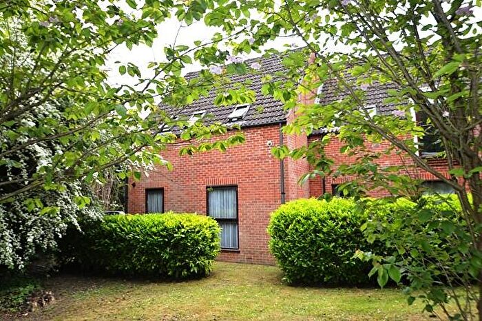 1 Bedroom Apartment To Rent In Bedroom Apartment St Floor In Godalming, GU7