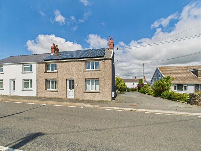 3 Bedroom Semi-Detached House For Sale In Haven Road, Haverfordwest, SA61