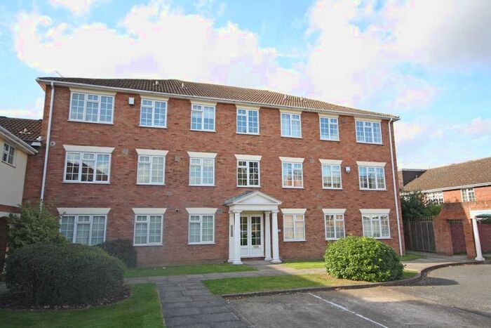 1 Bedroom Flat To Rent In Abbottsmede Close, Twickenham, TW1