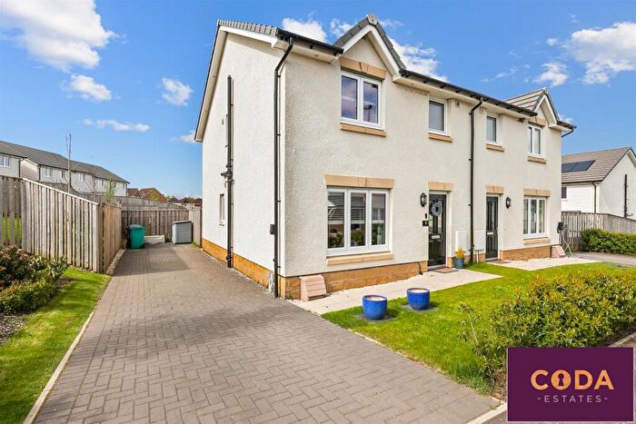 3 Bedroom Semi Detached House For Sale In Chapelbank Drive, Glenboig, Coatbridge, ML5