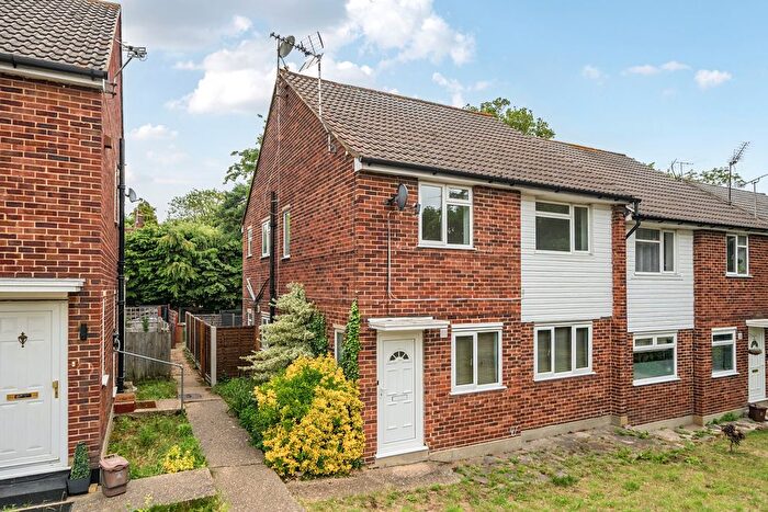 2 Bedroom Maisonette For Sale In Briary Court, Sidcup, DA14