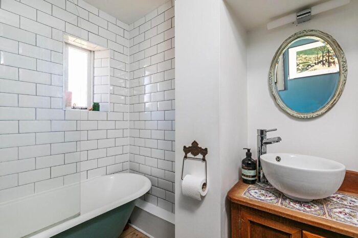 2 Bedroom End Of Terrace House To Rent In Highfield Terrace, Winchester, SO22