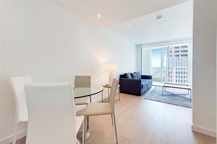 1 Bedroom Flat To Rent In Sky Gardens, Wandsworth Road, Nine Elms, London, SW8