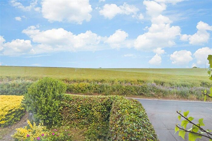 2 Bedroom Flat For Sale In Avery Way, Allhallows, Kent, ME3