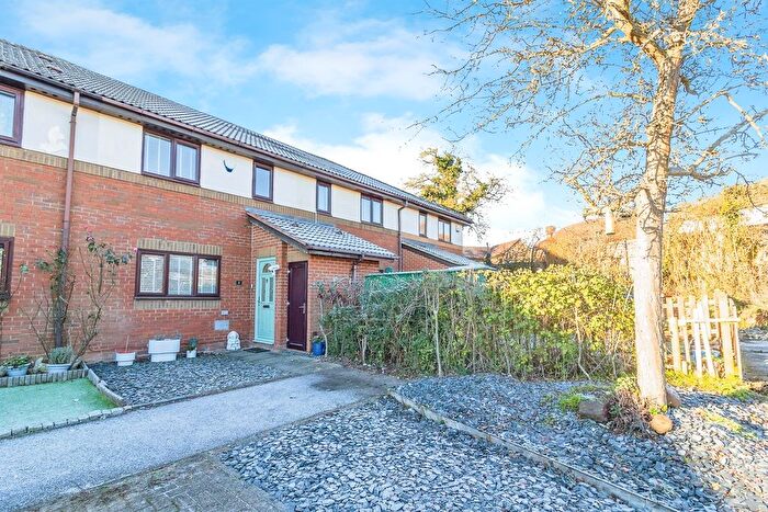 3 Bedroom Terraced House For Sale In Quince Close, Walnut Tree, Milton Keynes, MK7