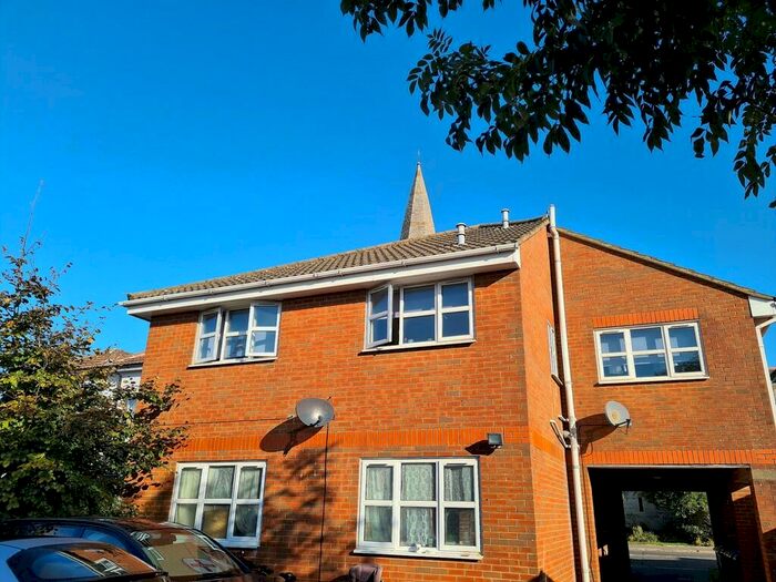 1 Bedroom Apartment To Rent In Waterloo Road, Southampton, SO15