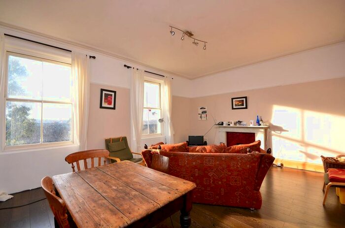 3 Bedroom Flat To Rent In Mount Ephraim Road, Streatham Hill, London, SW16