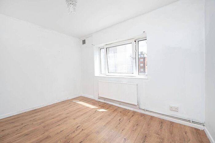 3 Bedroom Flat To Rent In Colville Estate, Hoxton, London, N1
