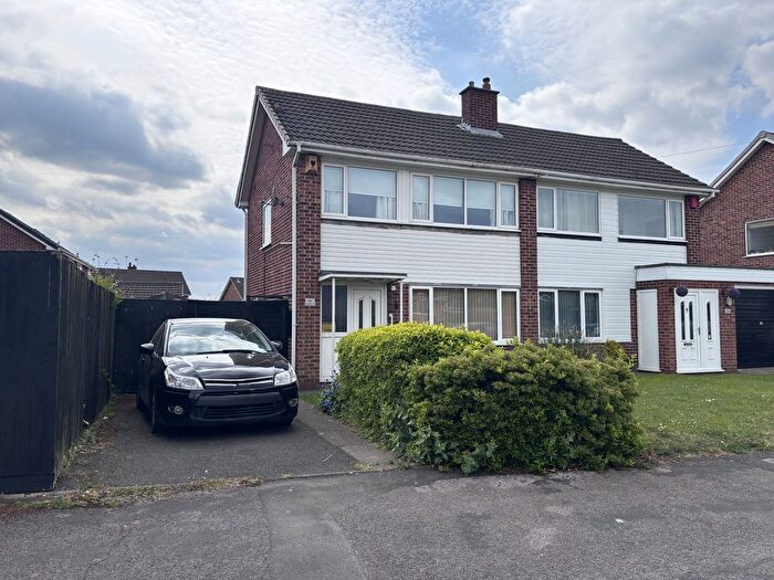 3 Bedroom Semi Detached House For Sale In Yew Tree Road, Newhall, Swadlincote, Derbyshire, DE11