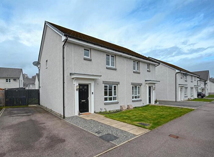 3 Bedroom Semi-Detached House For Sale In Eilean Donan Road, Inverness, IV2