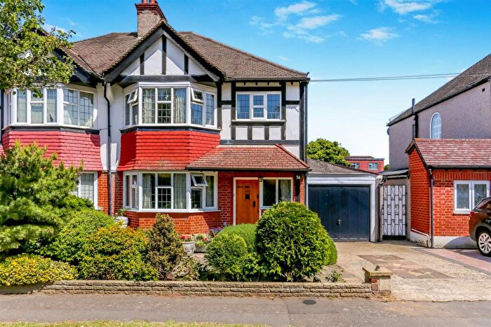 3 Bedroom Semi-Detached House For Sale In Summerville Gardens, Cheam, Sutton, SM1