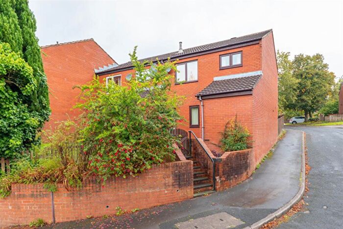 3 Bedroom End Of Terrace House For Sale In Seven Acres, Bamber Bridge, Preston, PR5