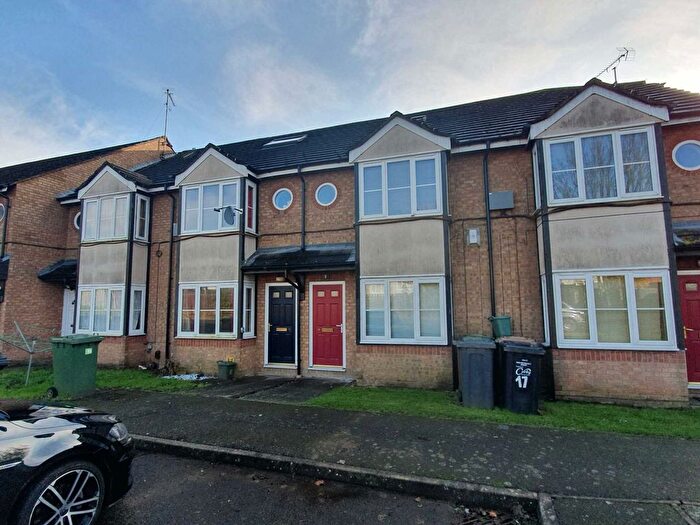 1 Bedroom Flat To Rent In Gainsborough Court, Corby, NN18