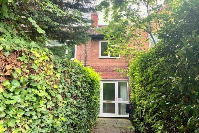 3 Bedroom Flat To Rent In Banks Road, Nottingham, NG9