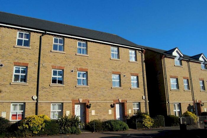 2 Bedroom Duplex To Rent In High Street, Berkhamsted, HP4