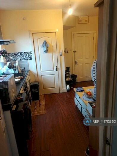 1 Bedroom Flat To Rent In Gippeswyk Avenue, Ipswich, IP2