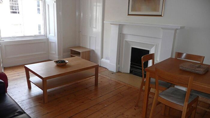 5 Bedroom Flat To Rent In Clerk Street, Edinburgh, EH8