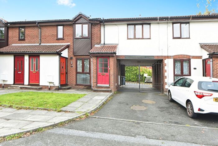 1 Bedroom Flat For Sale In Craignair Court, Hospital Road, Pendlebury, Swinton, M27