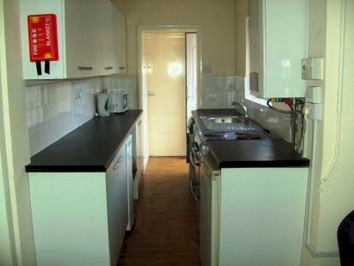 4 Bedroom Terraced House To Rent In Osmaston Street, Lenton, Nottingham, NG7