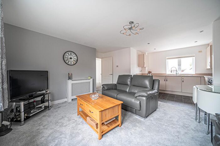 2 Bedroom Coach House For Sale In Masham Walk, Andover, SP11