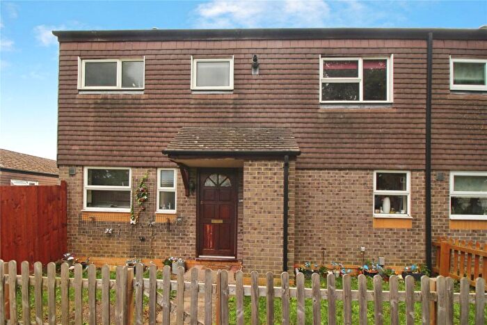 3 Bedroom End Of Terrace House For Sale In Pilgrims Way, Andover, Hampshire, SP10